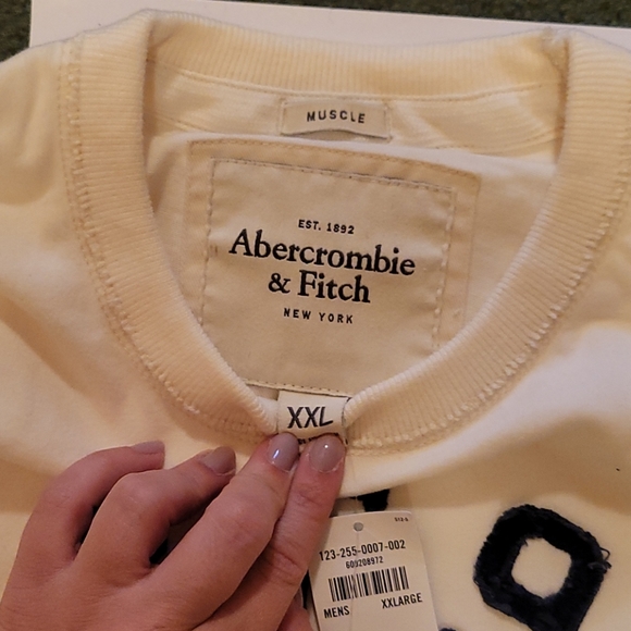 Abercrombie and Fitch long sleeve shirt - Picture 2 of 3